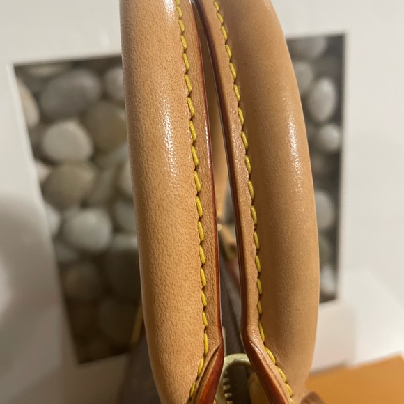 Sold on instagramLOUIS VUITTON ALMA BB MONOGRAM - Picture 3 of 16